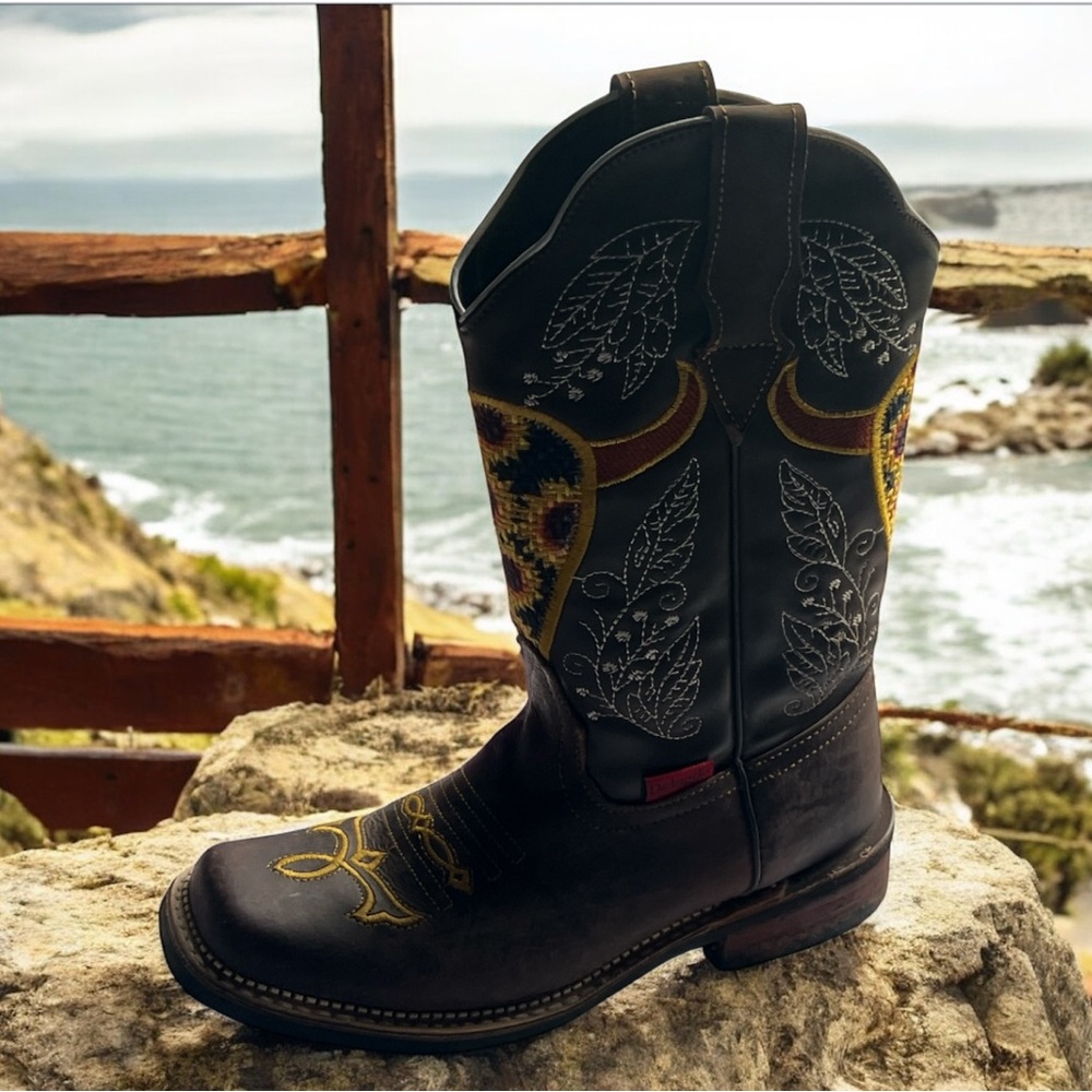 Stylish Black Cowboy Boots